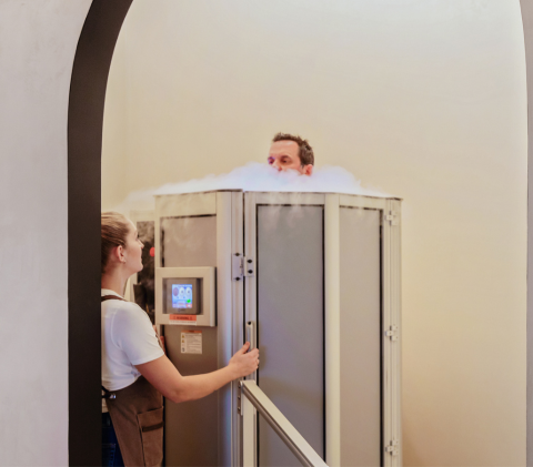 man doing cryotherapy